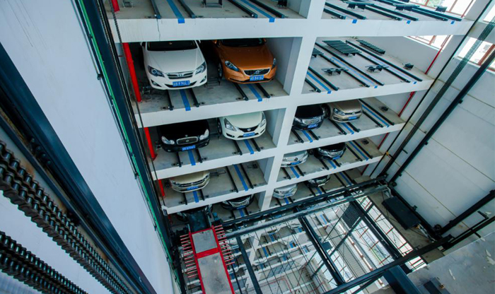 按照出入口位置区分可分为以下三种:垂直移动类立体停车库的应用原理